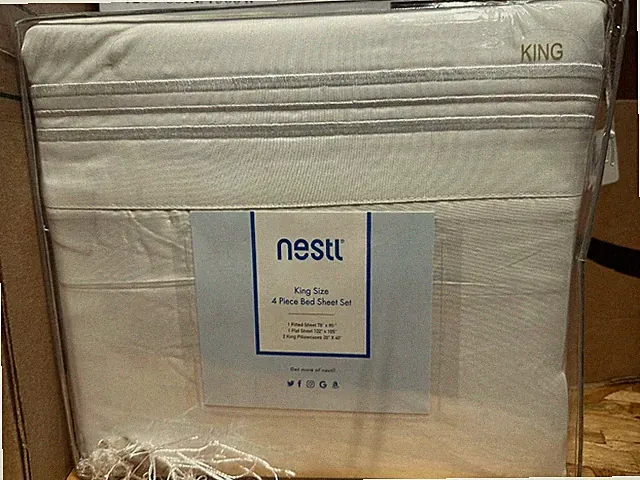 Nestl King Size White Sheet Set 4 Pieces 1 Fitted, 1 Flat & 2 Pillowcases NEW!