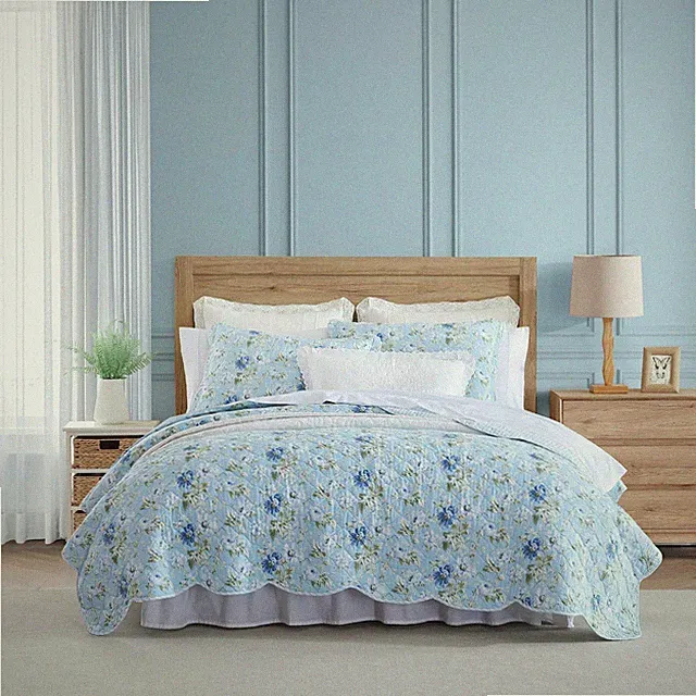 Quilt Set, Super Soft Bedding with Matching Sham, Scalloped Edge Design (Pe...